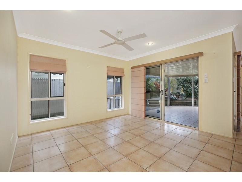 170 HINDES STREET, Lota QLD 4179
