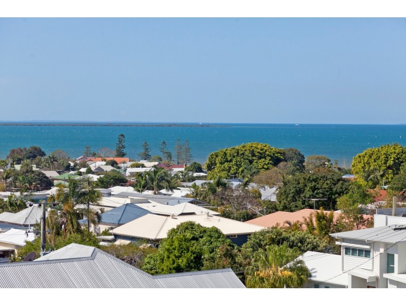 83 (79) Melville Terrace, Manly QLD 4179