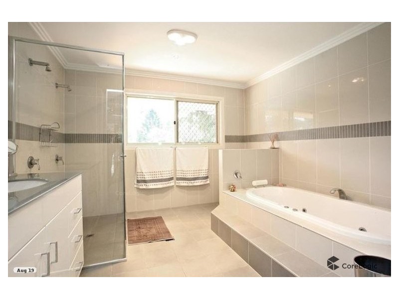 308 LONDON ROAD, Belmont QLD 4153