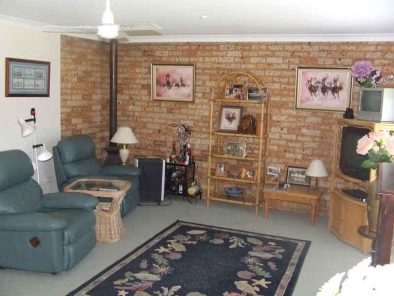 98 Southwick St, Wynnum QLD 4178