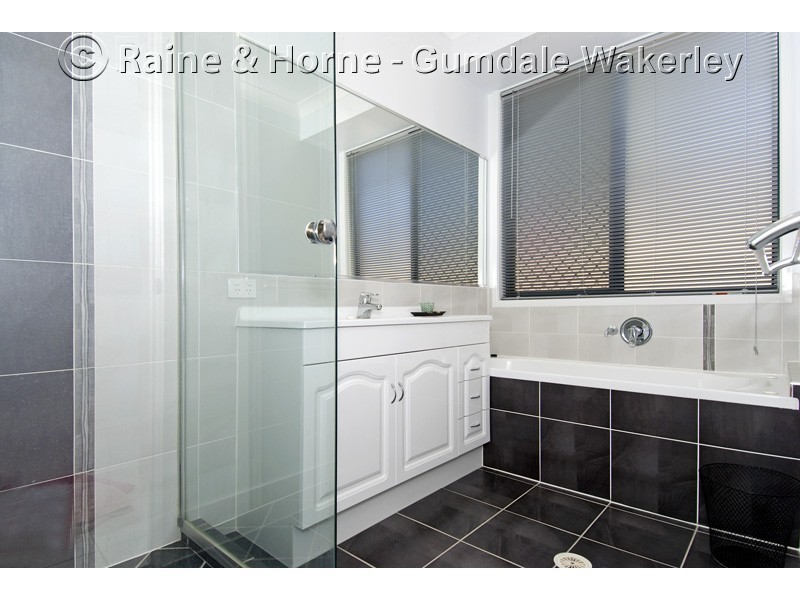 69 Campbell Street, Wakerley QLD 4154