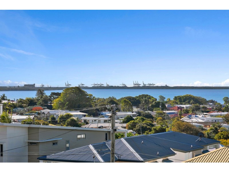11 Wellington Street, Manly QLD 4179