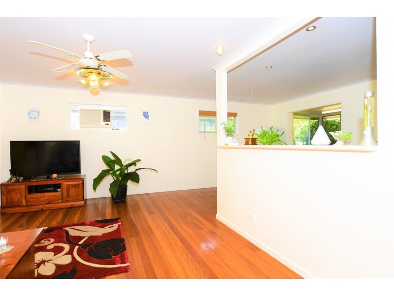 42 INGLESTON STREET, Wynnum West QLD 4178