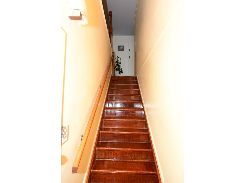 42 INGLESTON STREET, Wynnum West QLD 4178