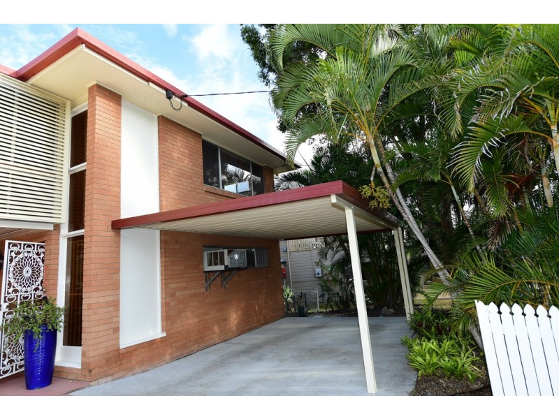 42 INGLESTON STREET, Wynnum West QLD 4178