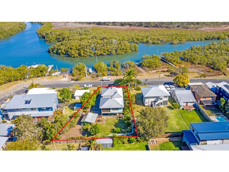 865 ESPLANADE, Lota QLD 4179