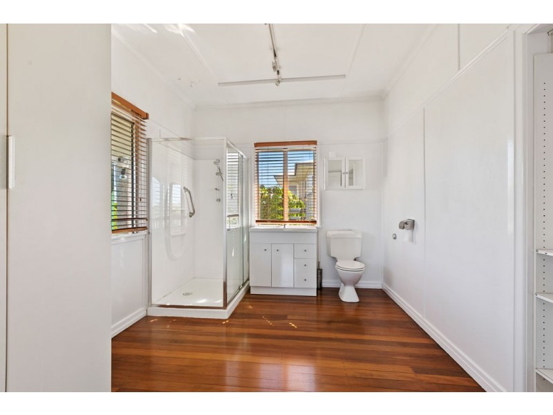 865 ESPLANADE, Lota QLD 4179