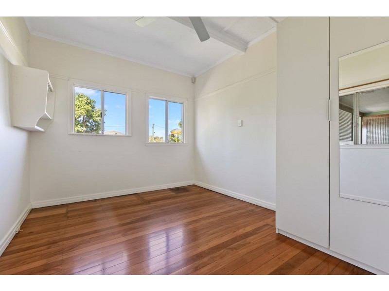 865 ESPLANADE, Lota QLD 4179