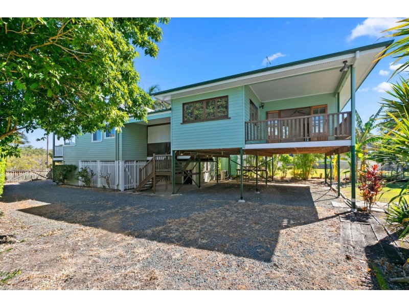 865 ESPLANADE, Lota QLD 4179