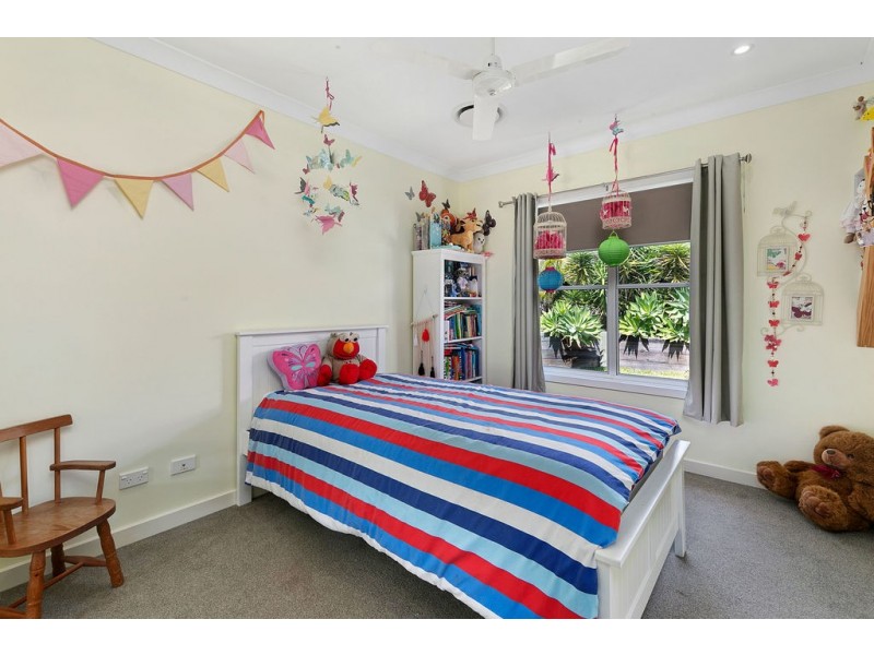 27 PARRAMATTA STREET, Manly QLD 4179