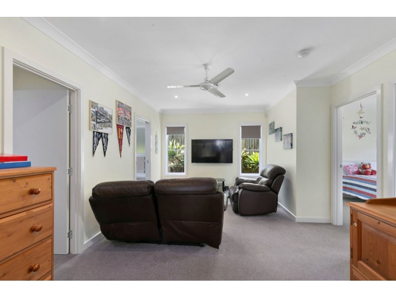27 PARRAMATTA STREET, Manly QLD 4179