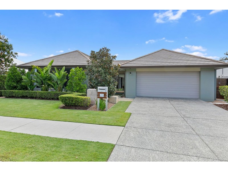 75 WATERVALE PARADE, Wakerley QLD 4154