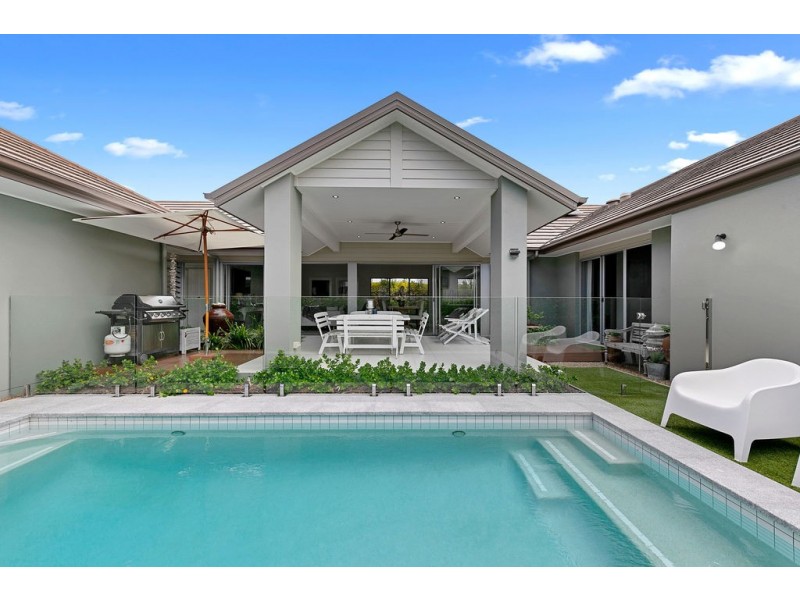 75 WATERVALE PARADE, Wakerley QLD 4154
