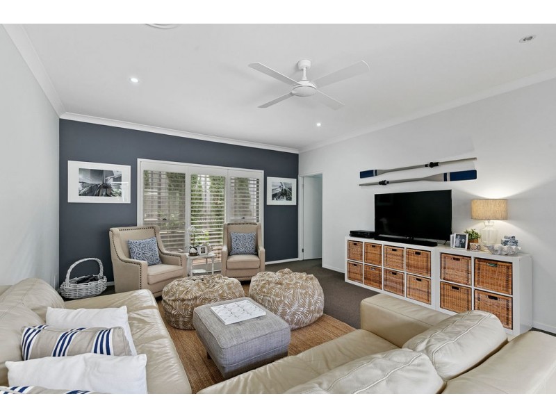 75 WATERVALE PARADE, Wakerley QLD 4154