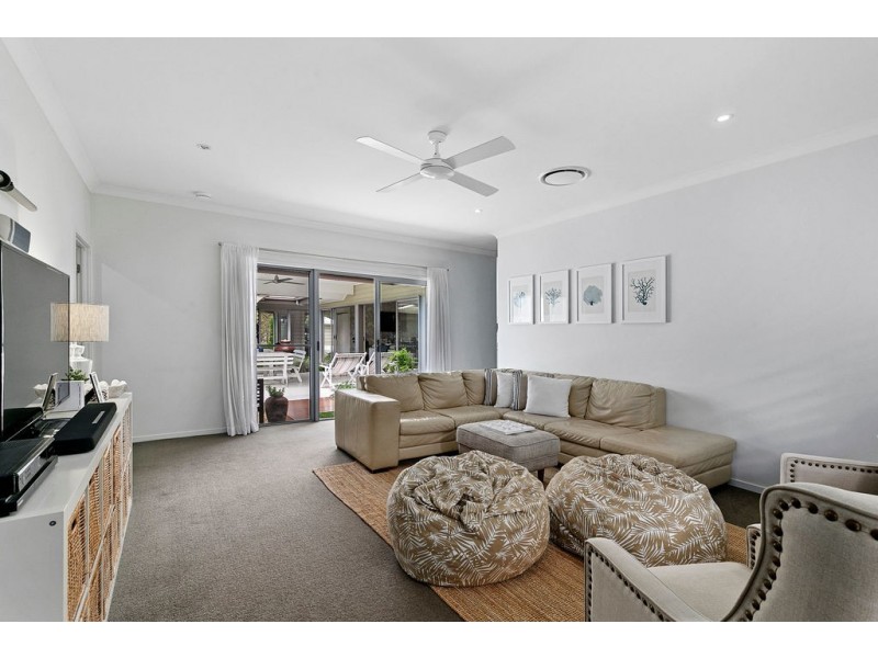 75 WATERVALE PARADE, Wakerley QLD 4154