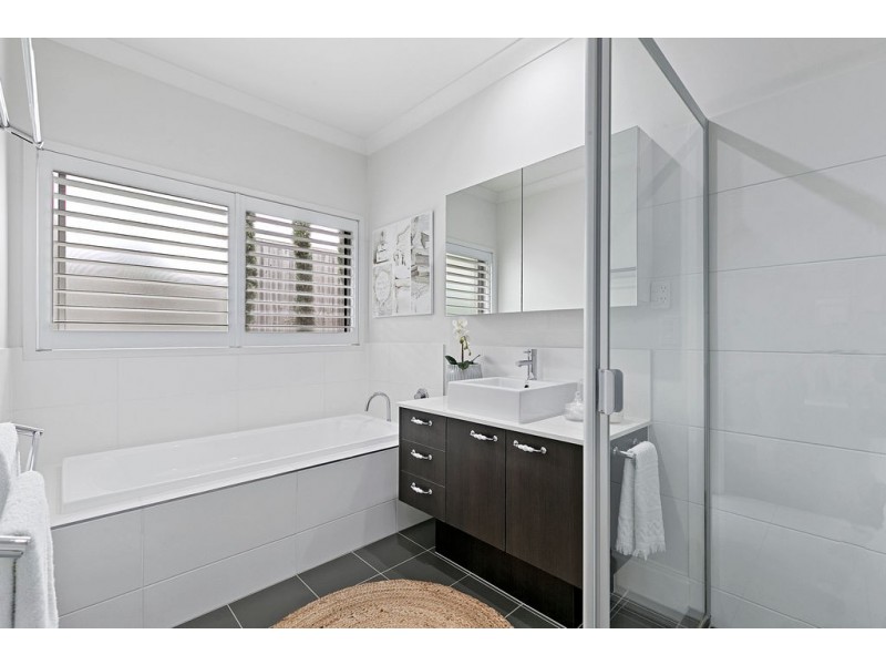 75 WATERVALE PARADE, Wakerley QLD 4154