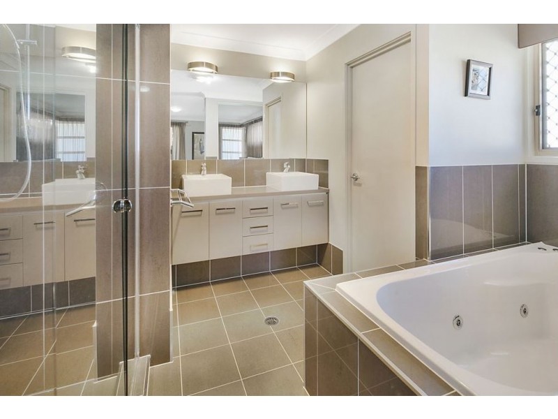 5 TERRALDON CIRCUIT, Gumdale QLD 4154