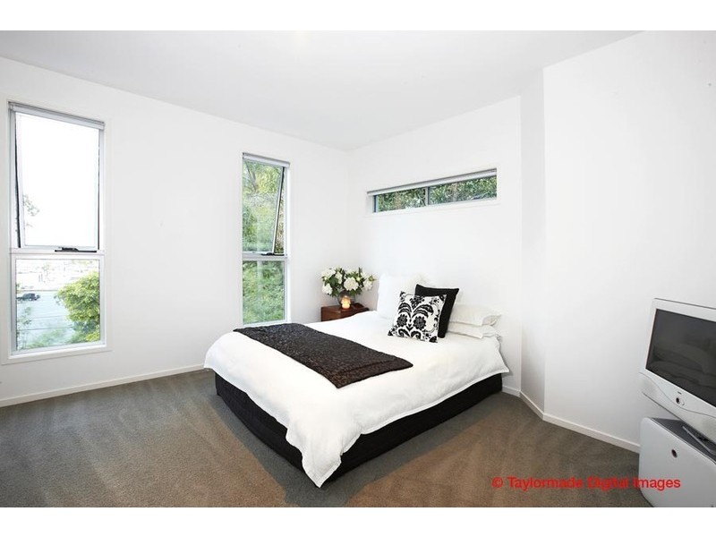 575 Royal Esplanade, Manly QLD 4179