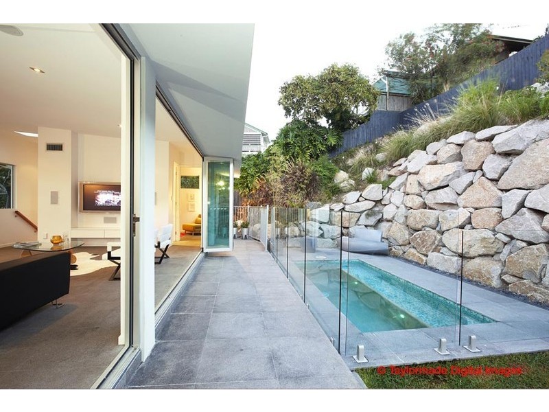 575 Royal Esplanade, Manly QLD 4179