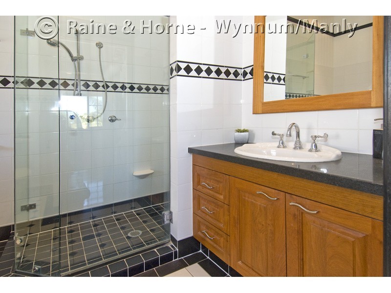 51 Coreen Street, Wynnum QLD 4178