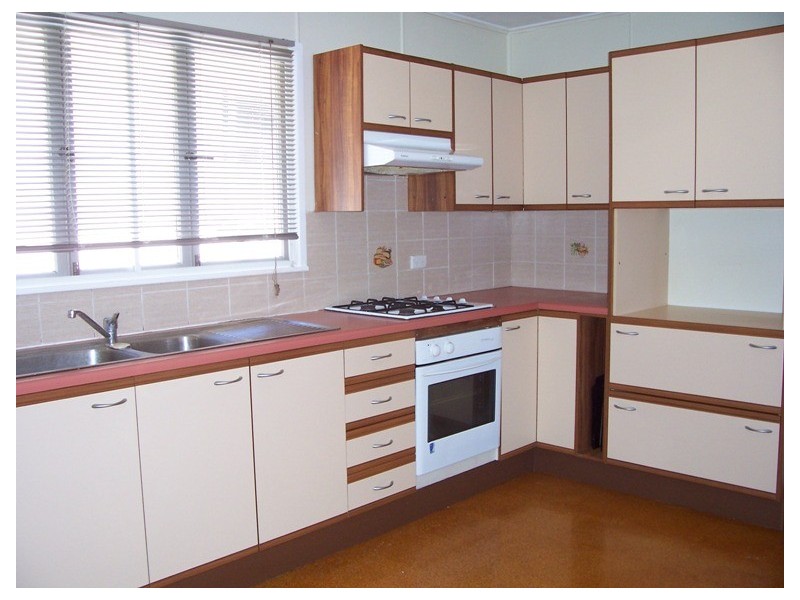 36 Villiers St, Lota QLD 4179