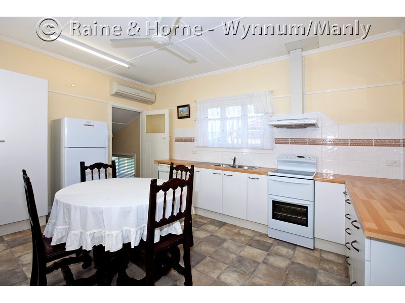 24 Duncan Street, Wynnum QLD 4178