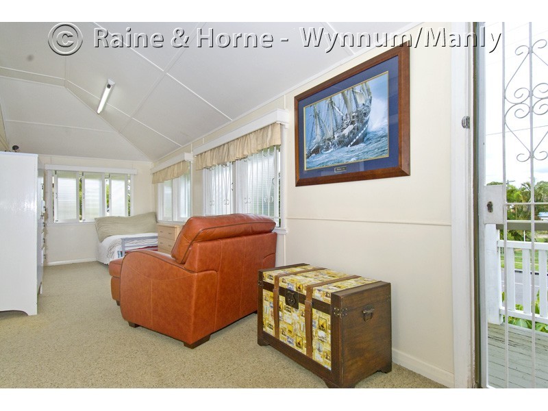 155 Cambridge Pde, Manly QLD 4179