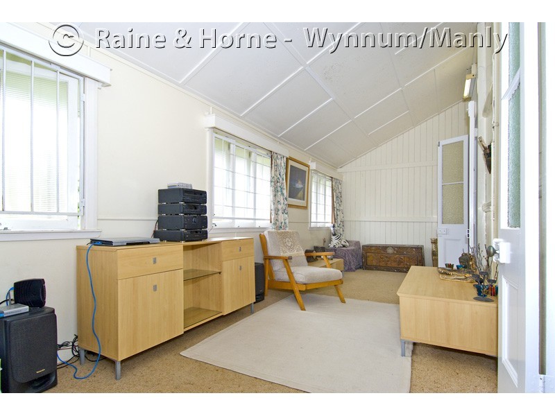 155 Cambridge Pde, Manly QLD 4179