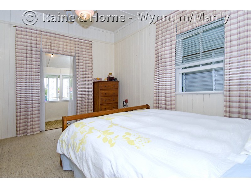 155 Cambridge Pde, Manly QLD 4179