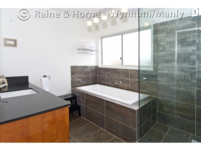 333 Upper Esplanade, Manly QLD 4179