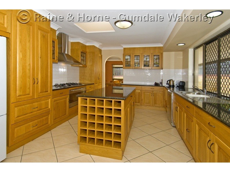 35 Suprano Place, Wakerley QLD 4154