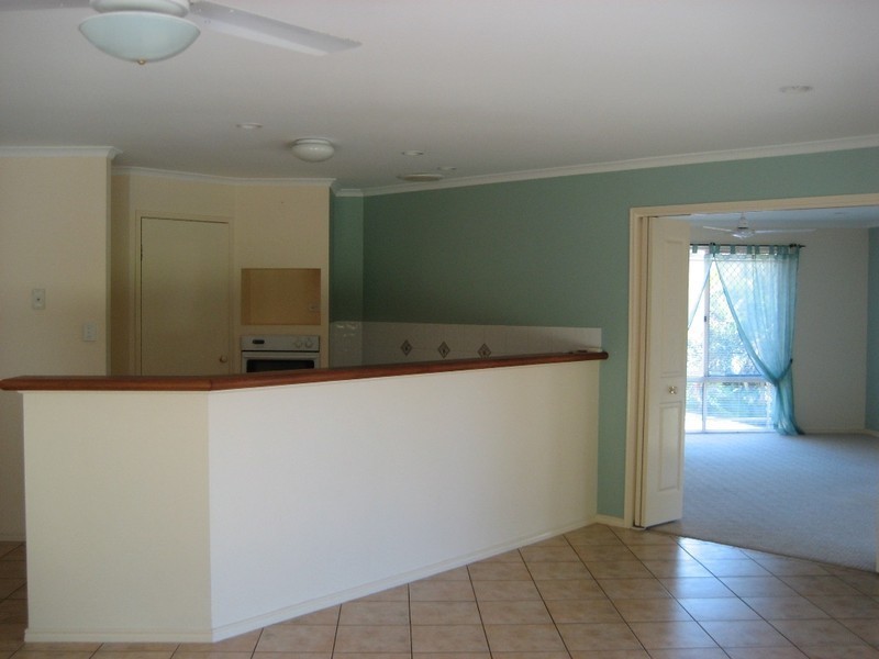 2 Murdock Pl, Wakerley QLD 4154
