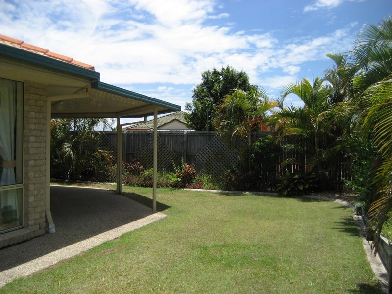 2 Murdock Pl, Wakerley QLD 4154