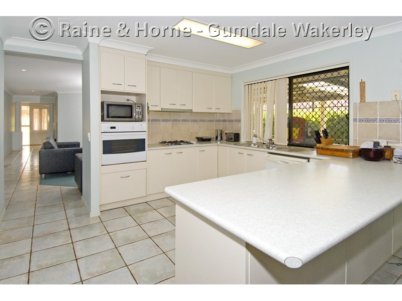 10 Murdock Place, Wakerley QLD 4154