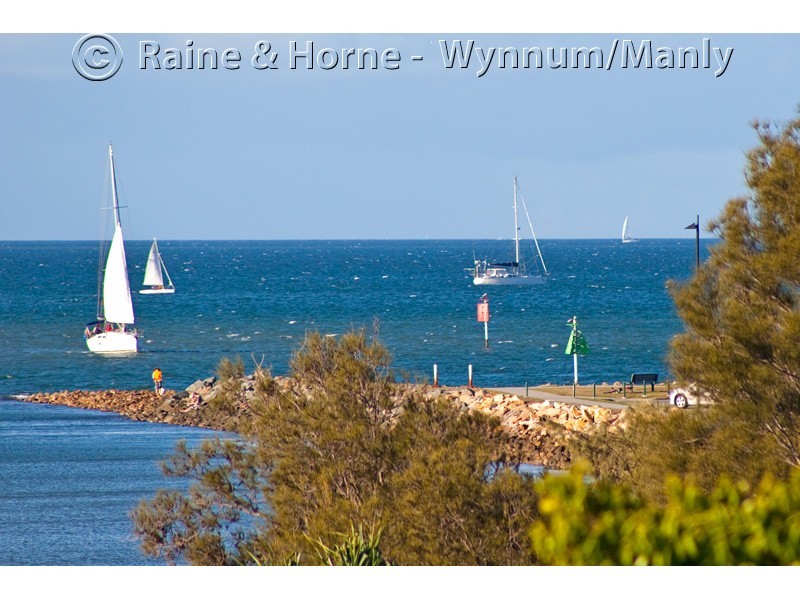 5/427 ESPLANADE, Manly QLD 4179