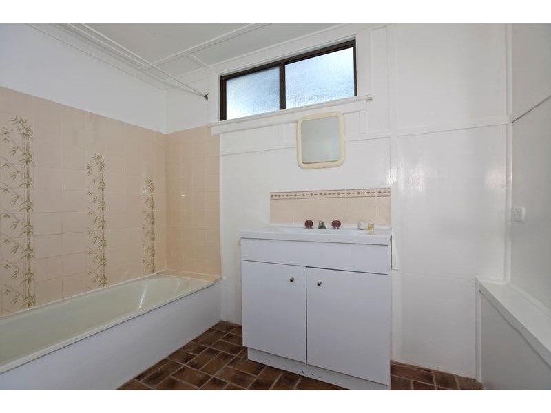 40 Strawberry Road, Manly West QLD 4179