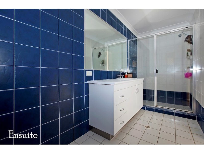 24 Willis St, Wakerley QLD 4154