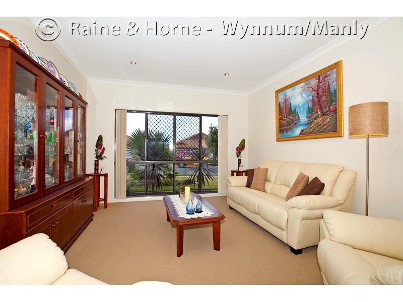 55 Gordon Cres, Wakerley QLD 4154