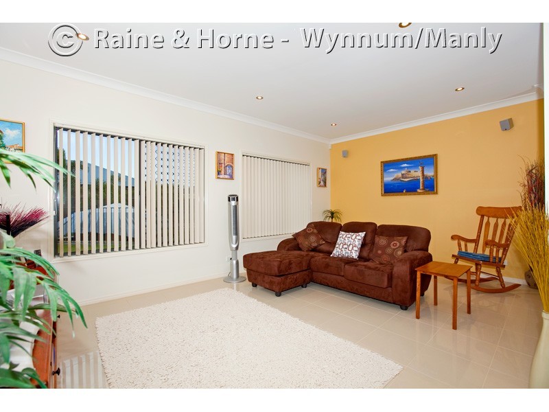 55 Gordon Cres, Wakerley QLD 4154