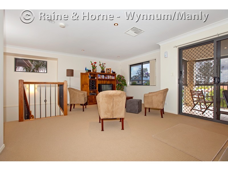 55 Gordon Cres, Wakerley QLD 4154