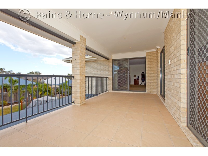 55 Gordon Cres, Wakerley QLD 4154