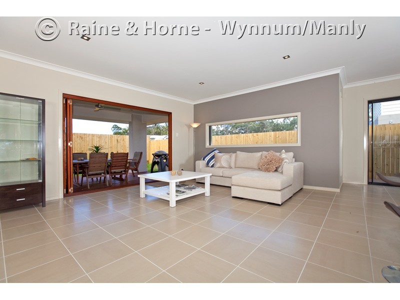 16 Feathertail Place, Wakerley QLD 4154