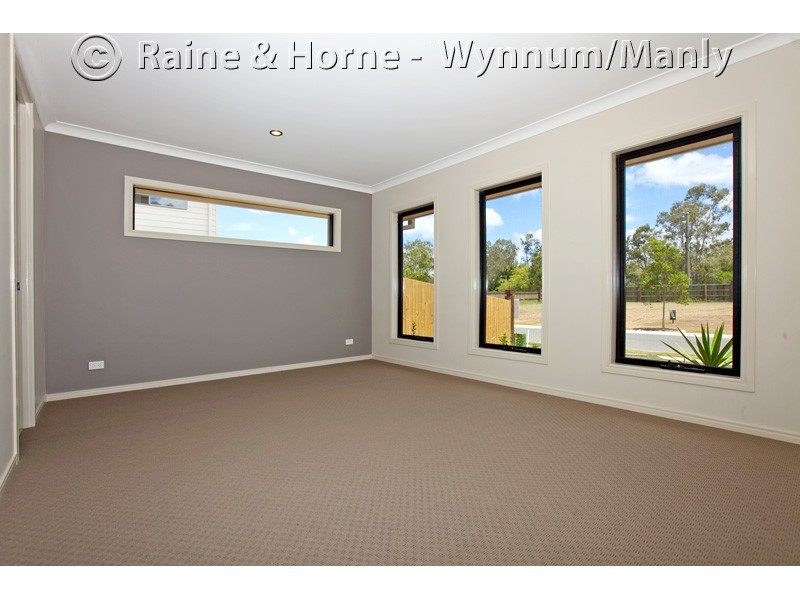 16 Feathertail Place, Wakerley QLD 4154