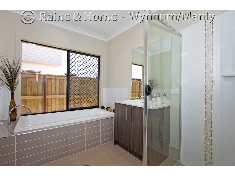 16 Feathertail Place, Wakerley QLD 4154