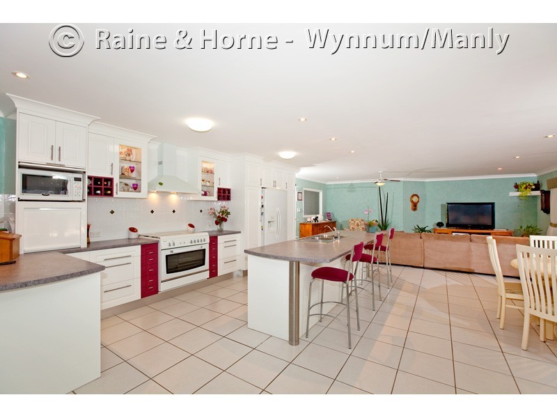 27 Greggor Street, Wynnum West QLD 4178