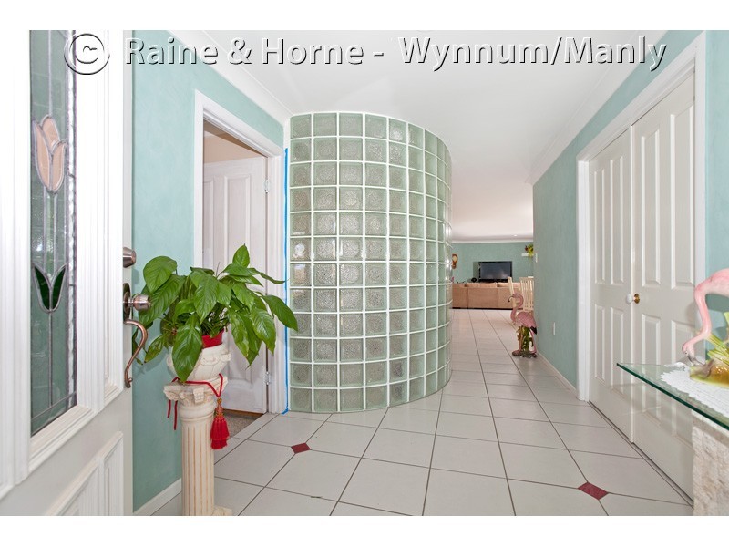 27 Greggor Street, Wynnum West QLD 4178