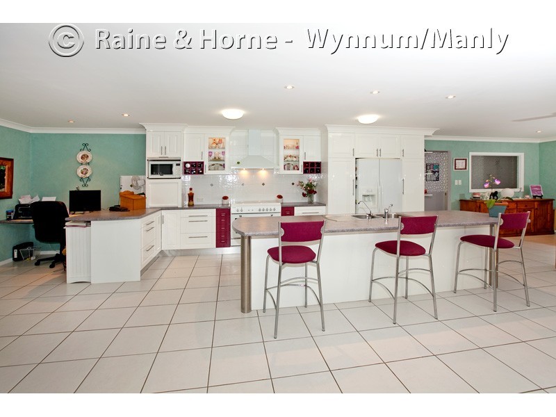 27 Greggor Street, Wynnum West QLD 4178