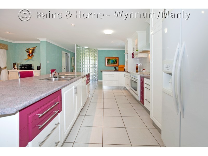 27 Greggor Street, Wynnum West QLD 4178