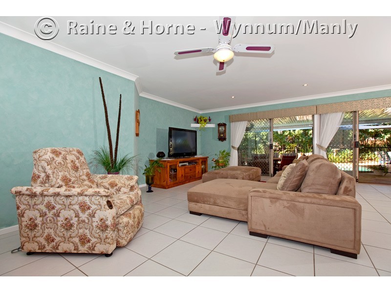 27 Greggor Street, Wynnum West QLD 4178