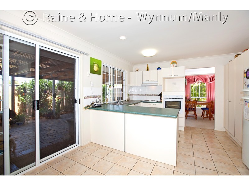 2 Eggleton Place, Wakerley QLD 4154